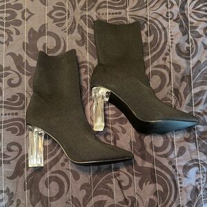 Elegant Black Ankle Boots with Clear Heels